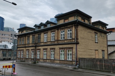 Hoone Tallinnas Mardi 3, endine lõbumaja, hilisem seksuaaltervise kliinik. Arhitekt Nikolai Thamm vanem rephoto