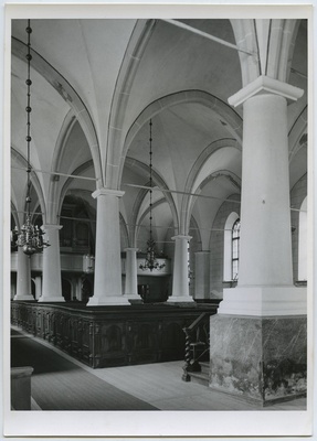 Narva, Toomkiriku sisevaade.  duplicate photo