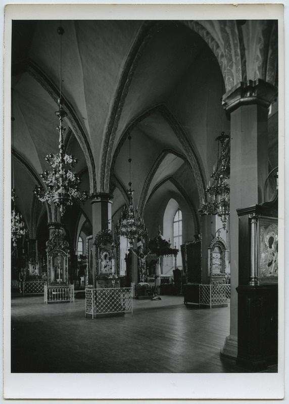 Narva, Linnakiriku sisevaade.