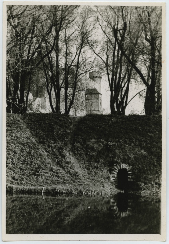 Šnelli tiik, taga Toompea loss