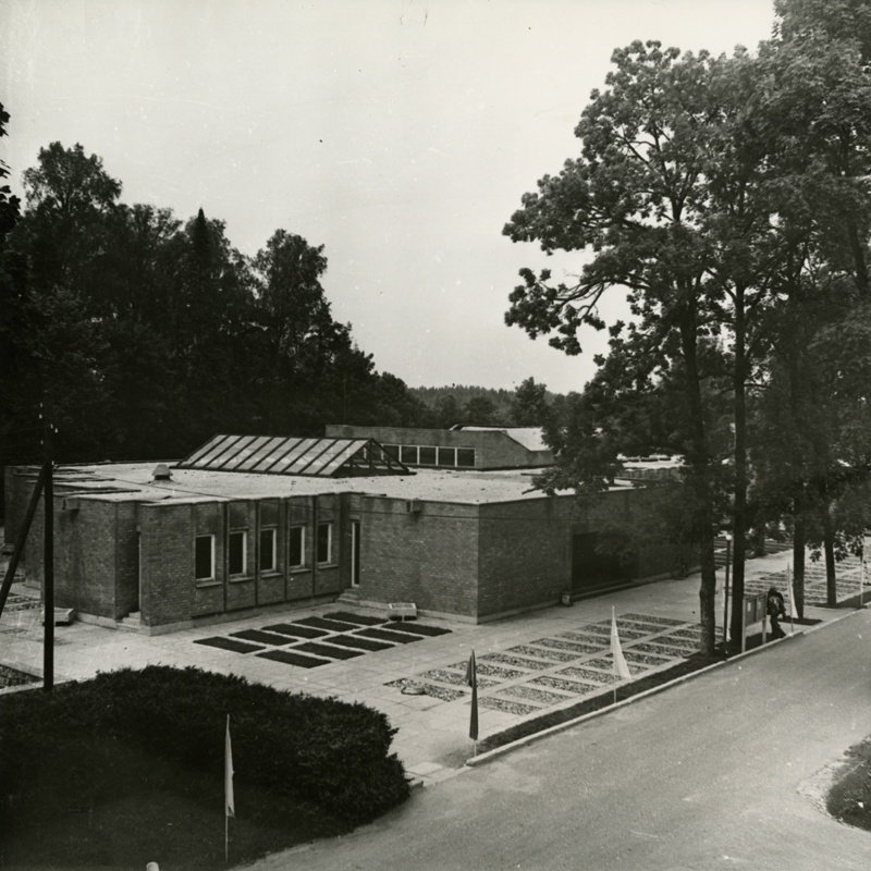 Tihemetsa store-eating, general view. Architect Ado Eigi