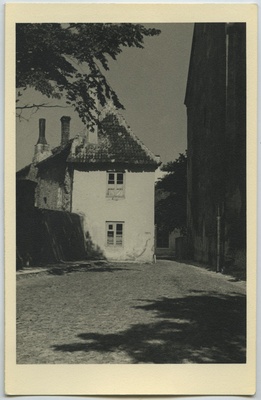 Vanaaegne elamu Toompeal  similar photo