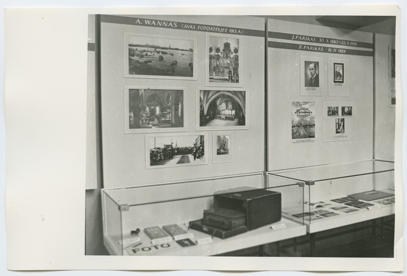 Stendid "A. Wannas," "J. ja P. Parikas"