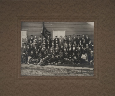Members of Kilingi-Nõmme VTÜ on the anniversary of the association.  duplicate photo