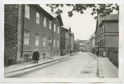 Vaade Süda tänava elumajadele  similar photo