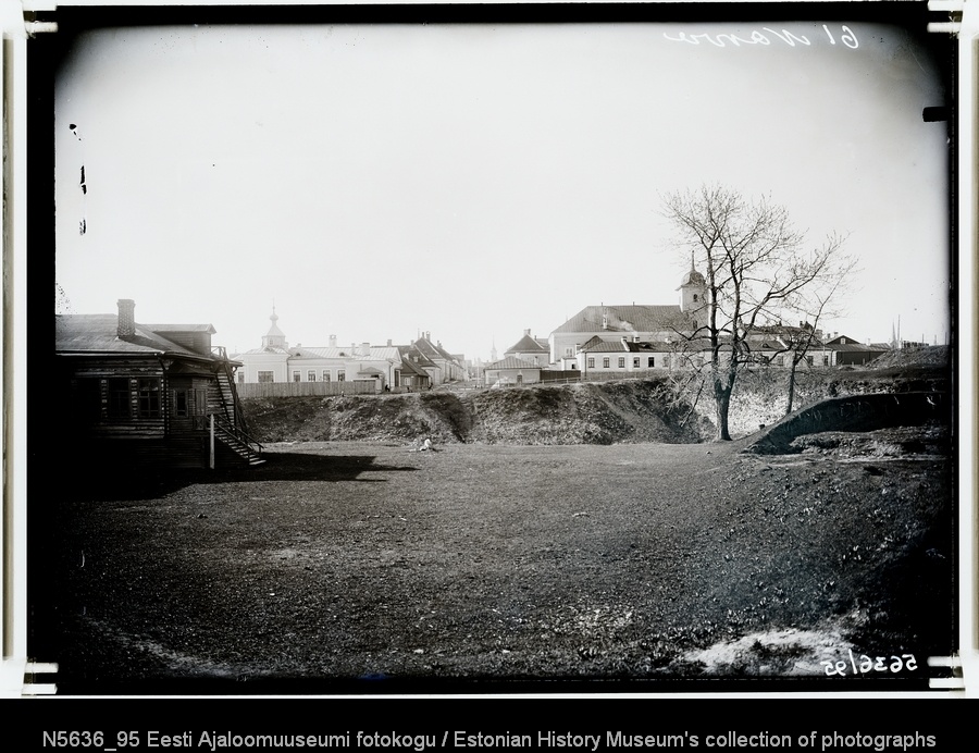 Mihkli soome-rootsi kirik (1805) Lese tänaval. Vaade vallikraavist.