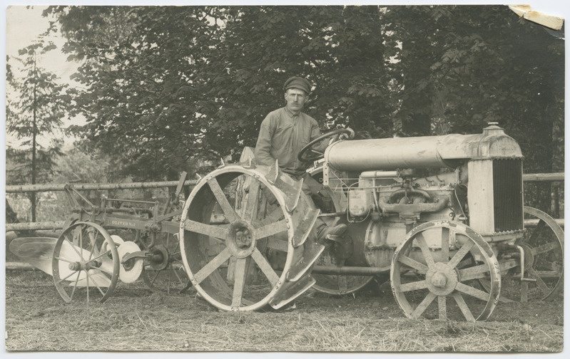 "Fordson" traktor "Oliver" sahaga