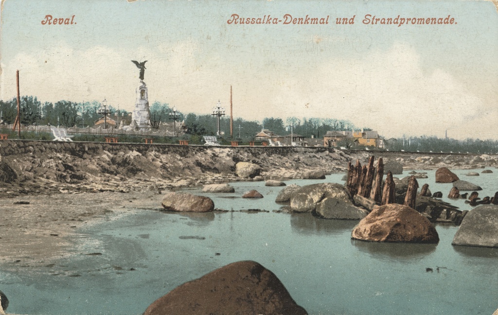 Reval : Russalka-Denkmal and Beach Promenade
