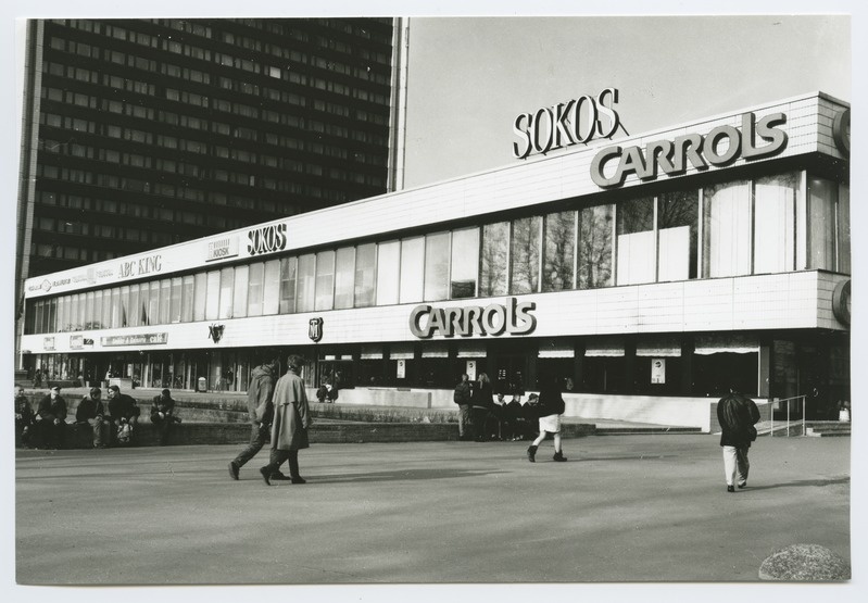 Tallinn. Vaade "Sokos" ja "Carrols" Estonia poolt