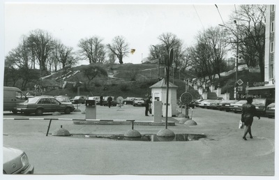 Tallinn. Vabaduse väljaku autoparkla. Vaade Jaani kiriku juurest  duplicate photo