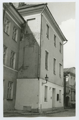 Tallinn. Toom-Kooli tn 1 kolmekordne hoone  duplicate photo