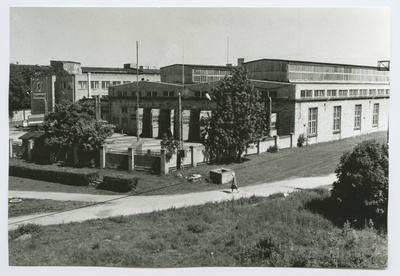 Tallinn. Trammipark Pärnu mnt. Vaade sillalt  duplicate photo
