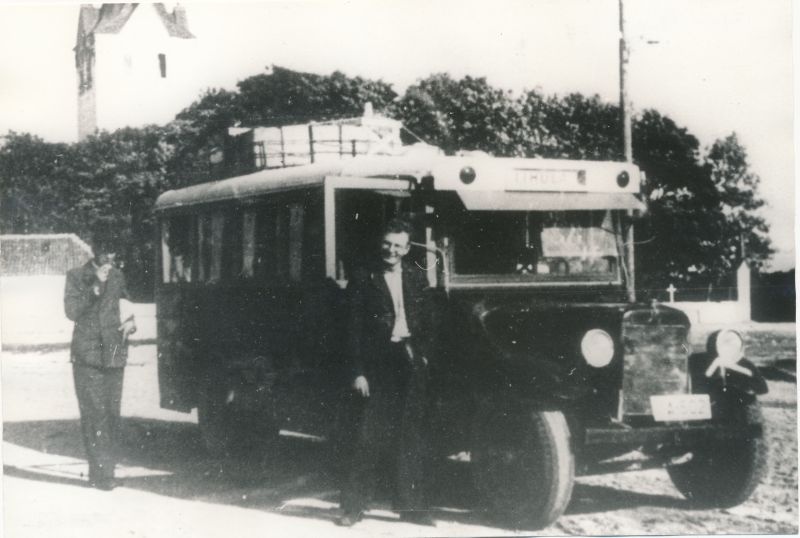 Photo. Bus. Oü "Motor" Graham-brothers no 33 on Tallinn-Lihula line in Keila in 1934.