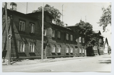 Tallinn. Kauba tn 24, 22, 20, 18 vanad kahekordsed puumajad  duplicate photo