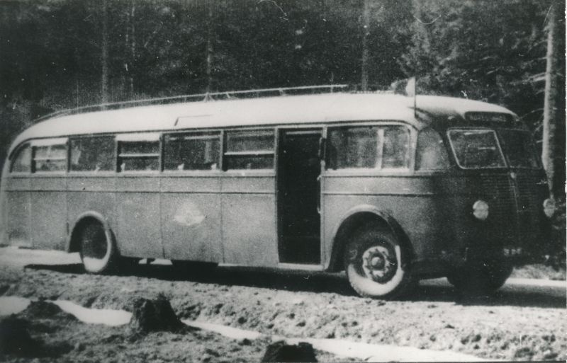 Photo. Bus. Oü "Mototori" Scania Vabis no 100 on Tallinn-Curessaare line, 1940.