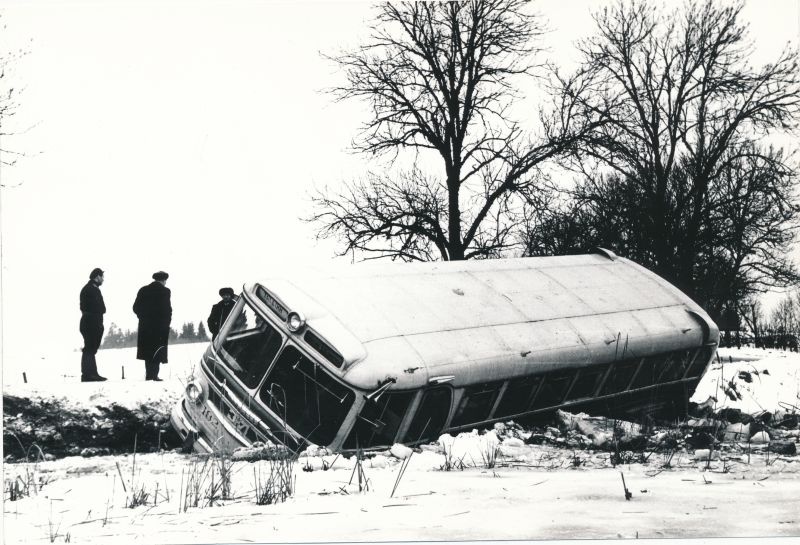 Photo. Bus. Tallinn bus park ZIL-127 on Virtsu line, 1958.