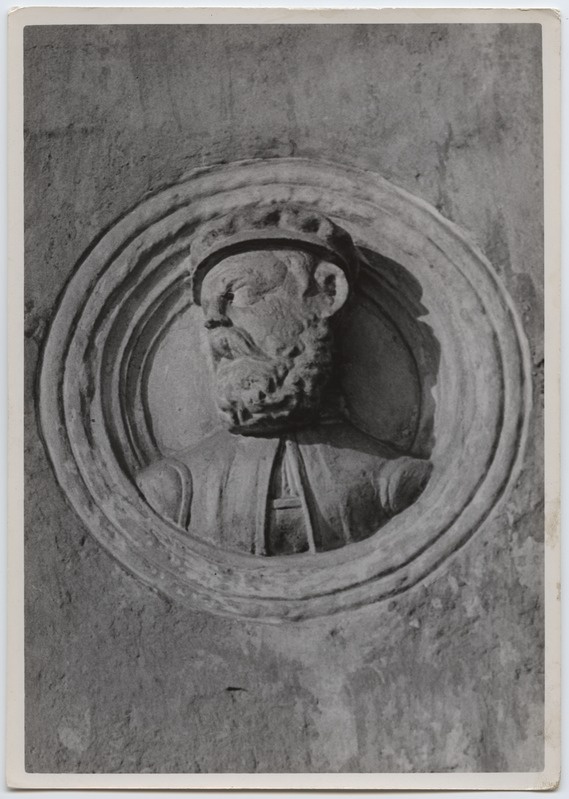 Vaekoja seinareljeef.