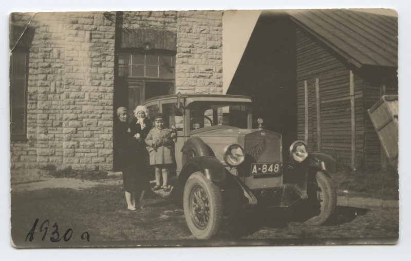 Taxi on New-Sada Street.