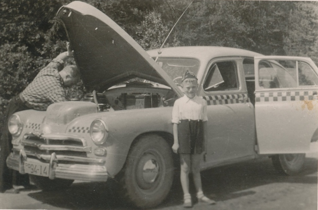 Photo.  Võru, Taxi Pobeda in 1950s