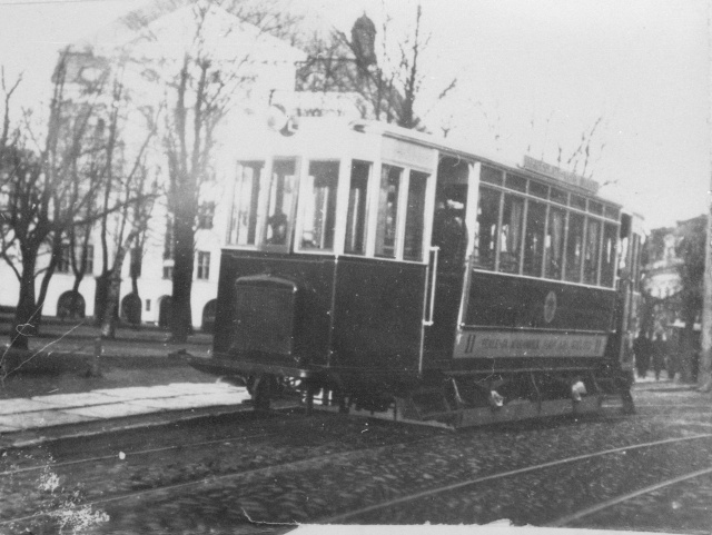Tram on Pärnu highway in Tallinn, in the background of the building with the current address Suur-Karja 18