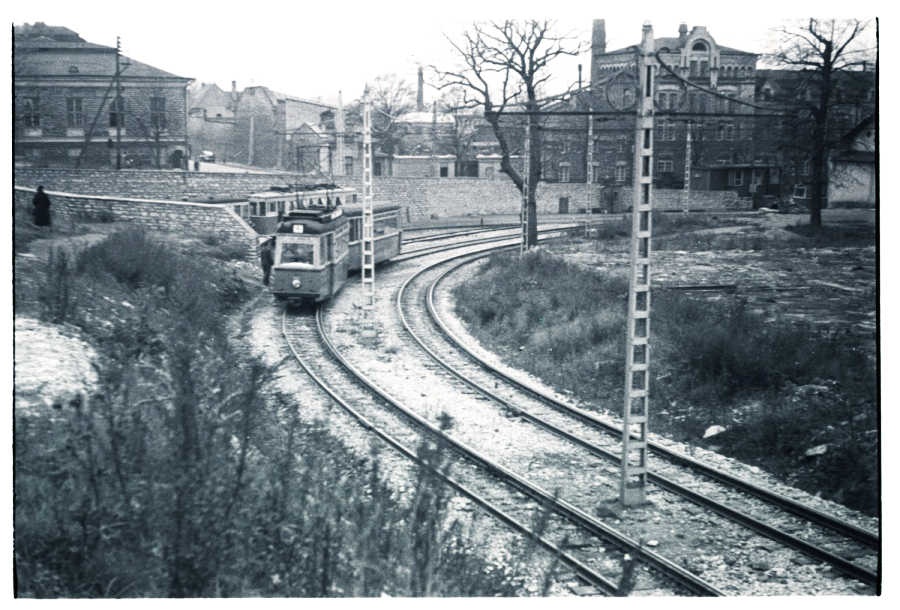 Tram going to Lasnamäe