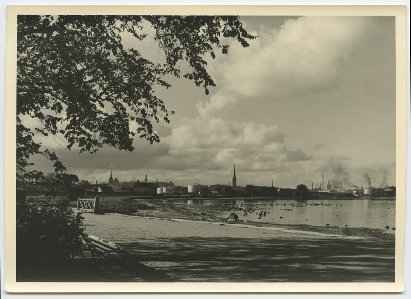 Vaade Tallinnale Kadrioru rannalt