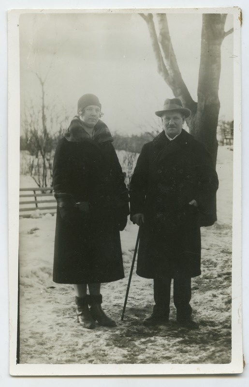 Fotopostkaart. Kiirfoto Tallinnas. Hilda Raja ja Johannes Kurn