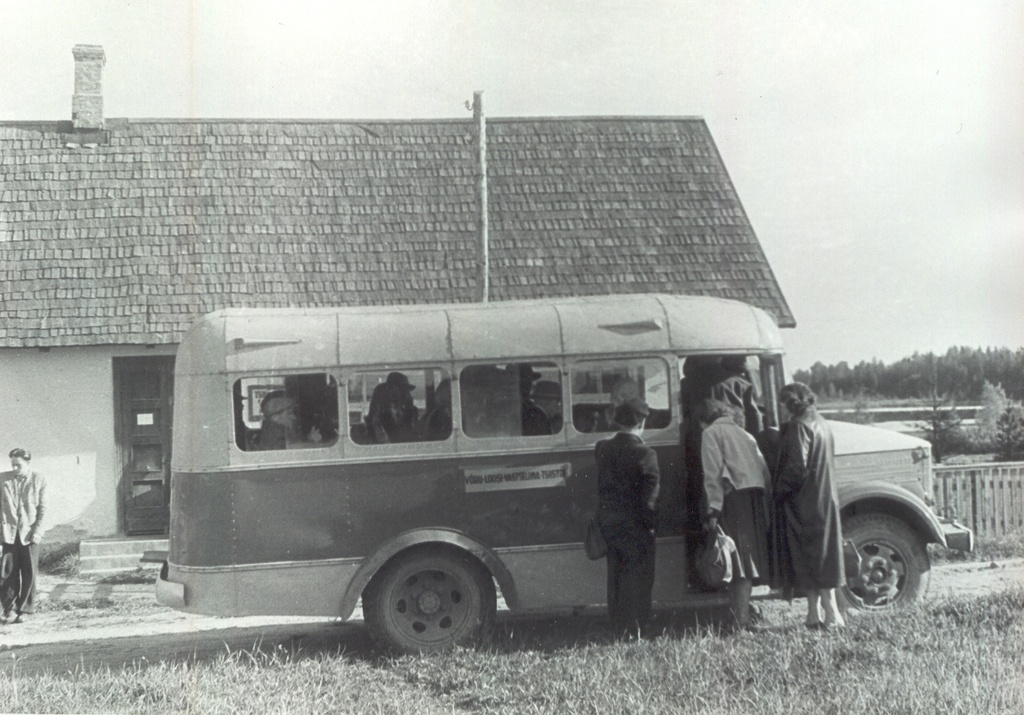 Photo.the first bus Gaz 651 Tsiistre in 1958.