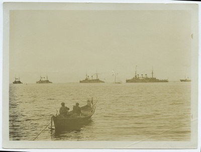 Tallinn, Vene laevastik enne Ida-Aasiasse sõitu Tallinna reidil.  duplicate photo