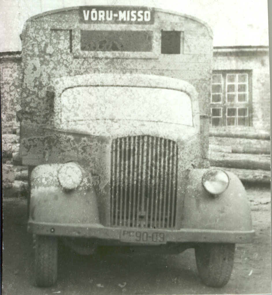 Photo (negative) Car car bus Opel Blitz in 1947 was used on the Võru-Misso line.