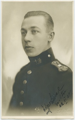 Nooremleitnant Edgar Visvald Liive portree  duplicate photo