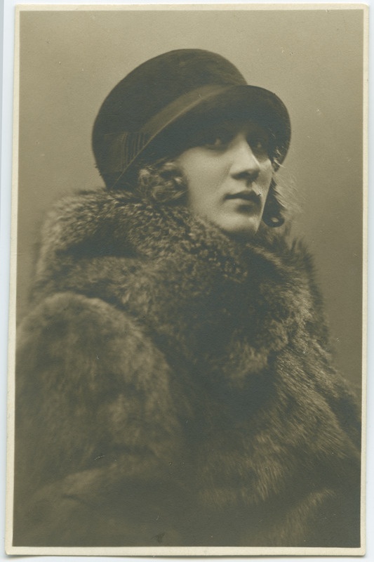 Agathe Ohaka poolportree.