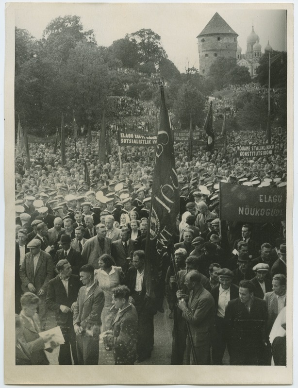 Tallinn, demonstrandid miitingul Vabaduse väljakul 1940. aastal.