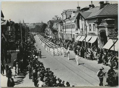 II Eesti Mängude rongkäik Tallinnas, Narva maanteel  duplicate photo