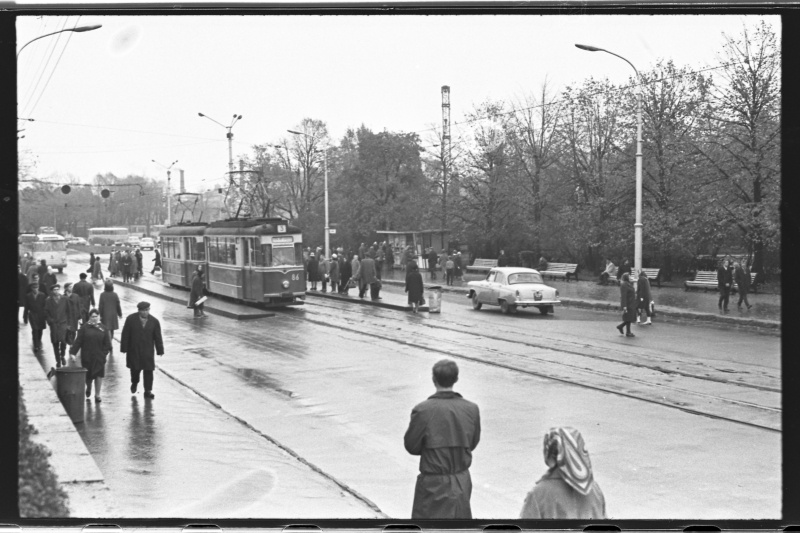 Tram stop next to the Tammsaare park on Pärnu mnt.