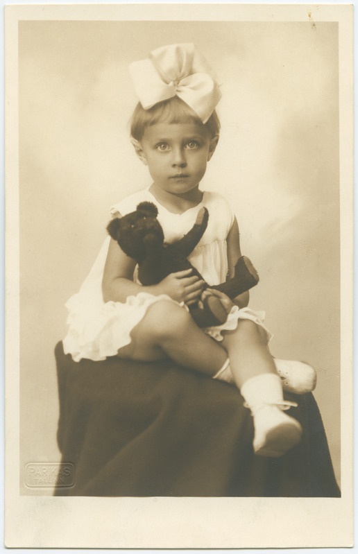 Viivi Raadik.