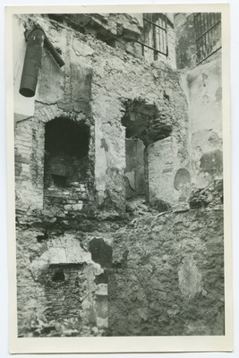 Tallinn, Toompea vangla pärast põlemist 2. märts 1917, müüride varemed.  duplicate photo