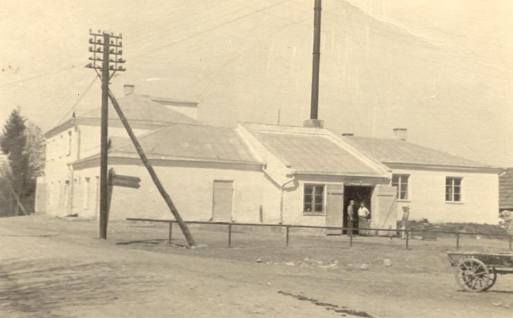 Cleaner ourria building in 1938.