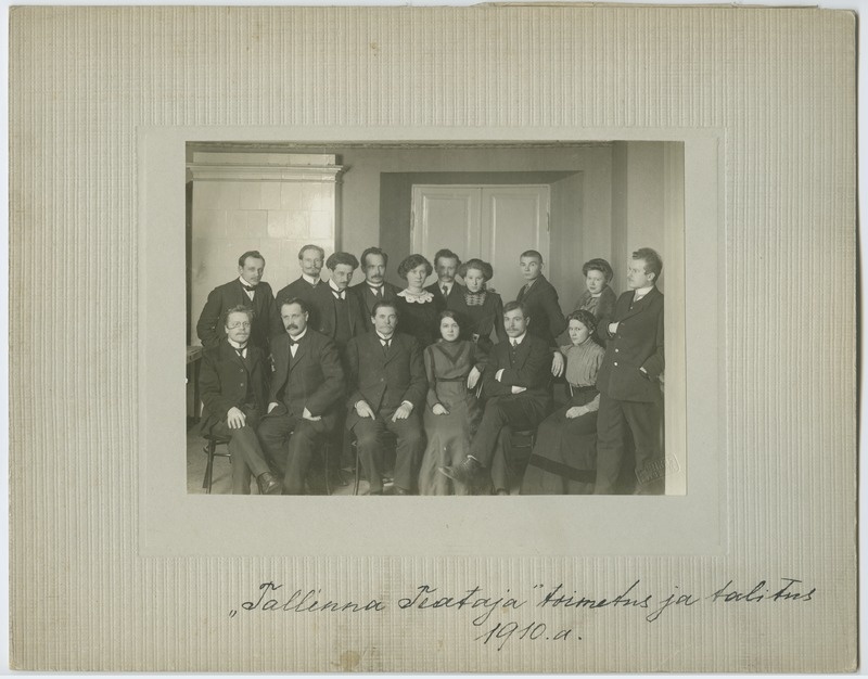 "Tallinna Teataja" toimetus ja talitus 1910. aastal.
