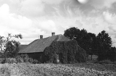 Clean village Abram farm house  duplicate photo