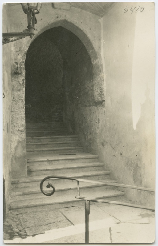 Lühikese jala värav