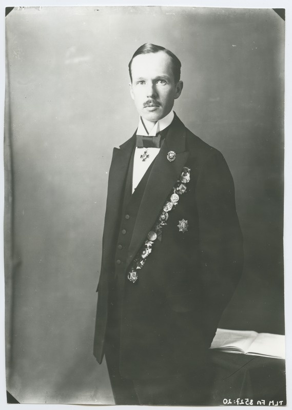 Johannes Parikase portreefoto umbes 1910. aastast.