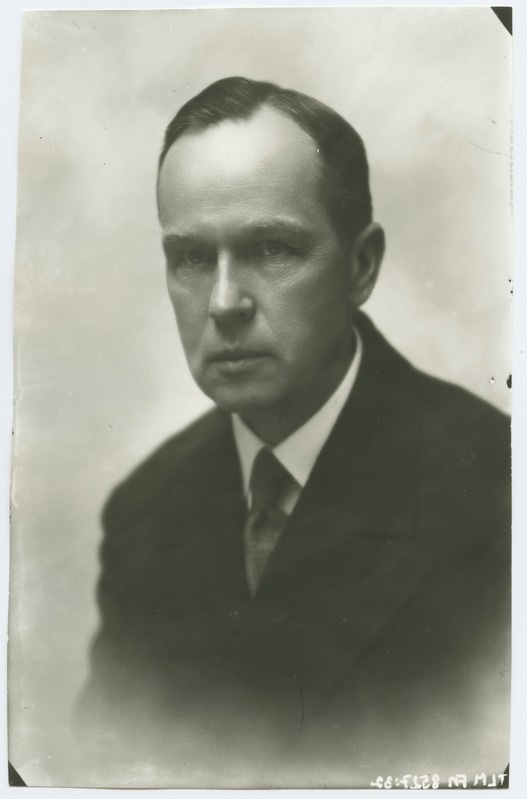 Johannes Parikase portreefoto umbes 1935. aastast.