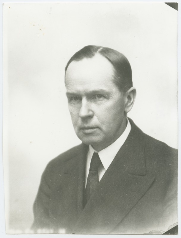 Johannes Parikase portreefoto 1930-ndatest aastatest.