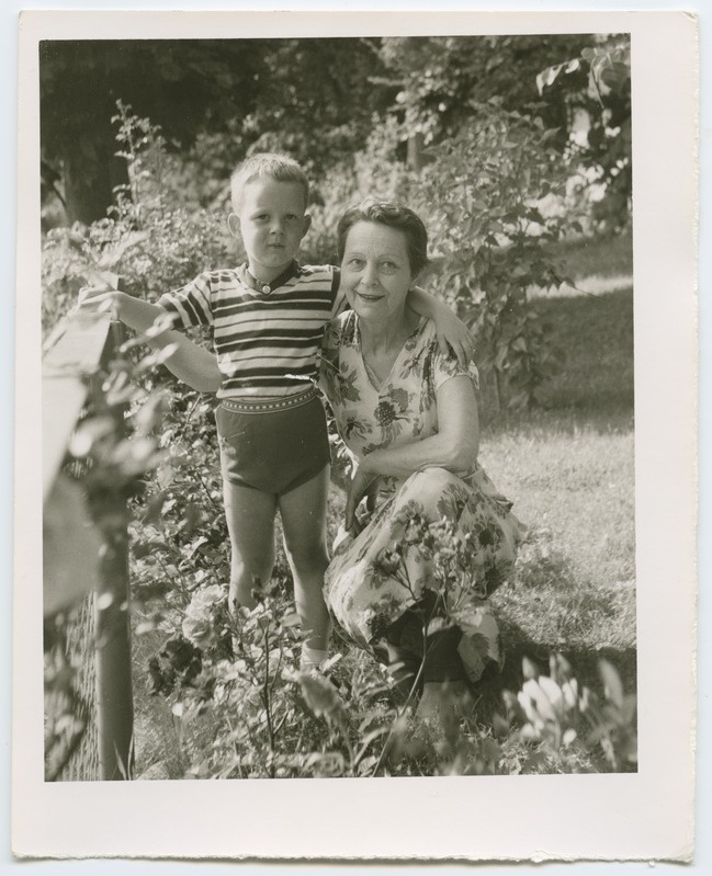 Marje ja Udo Parikas aias