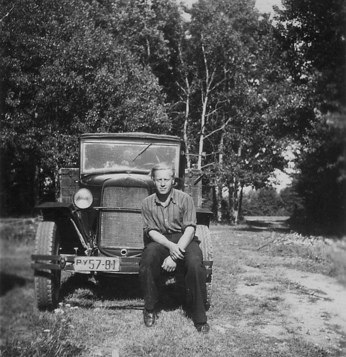 Colon "Komnoor" first car Gaz ai-ai and driver Aser Süld.