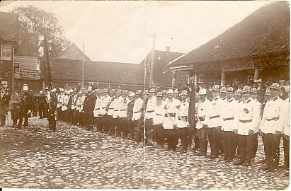 Photo, fire extinguishing anniversary in Paides 1908. Rose