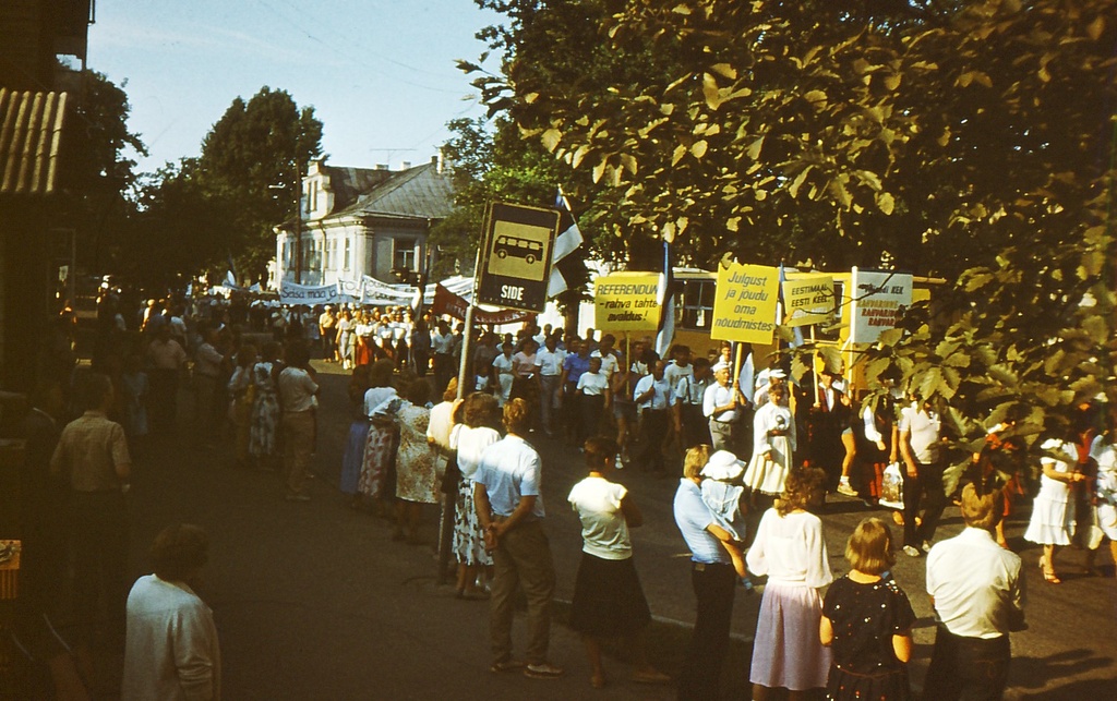 Viljandi Rahvarinne, 1988.