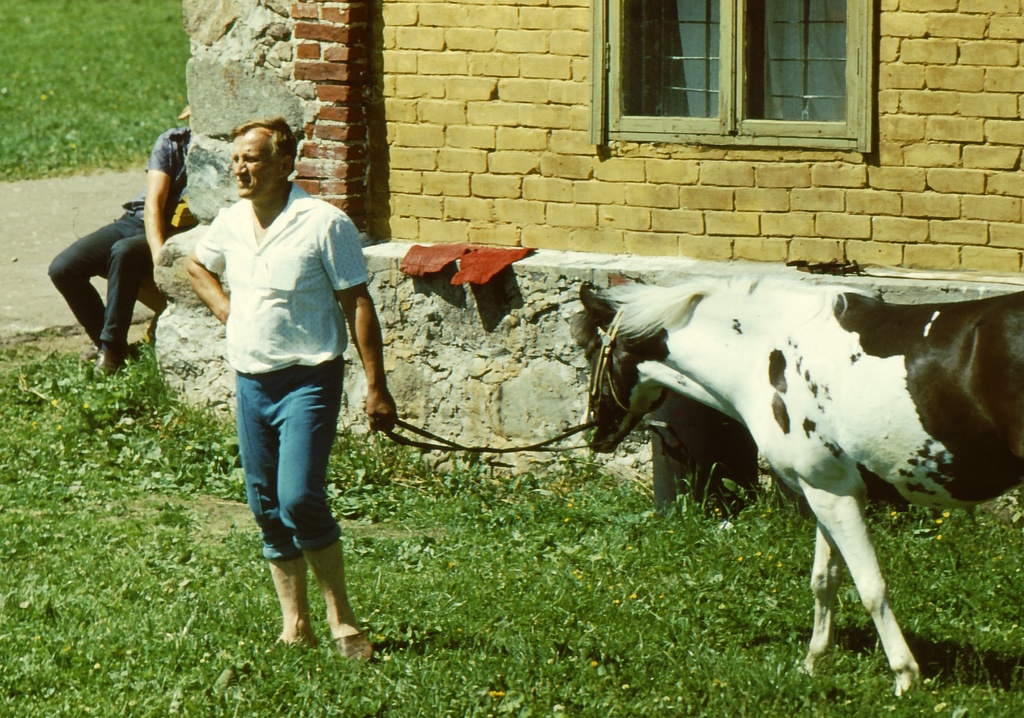 GNST - J.Gagarini nimeline näidissovhoostehnikum