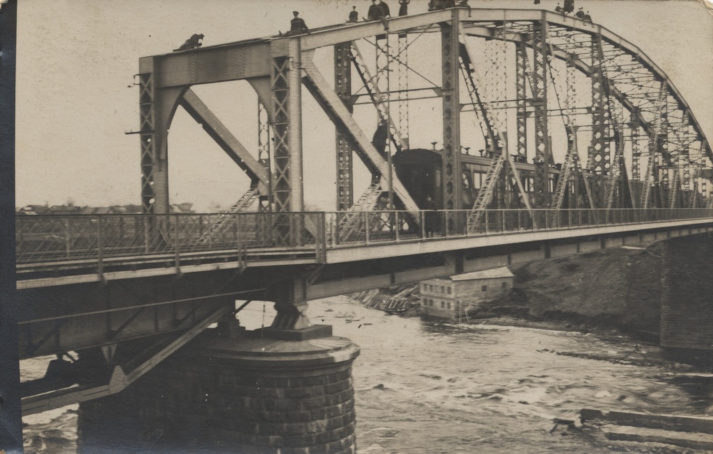 [narva railway bridge]